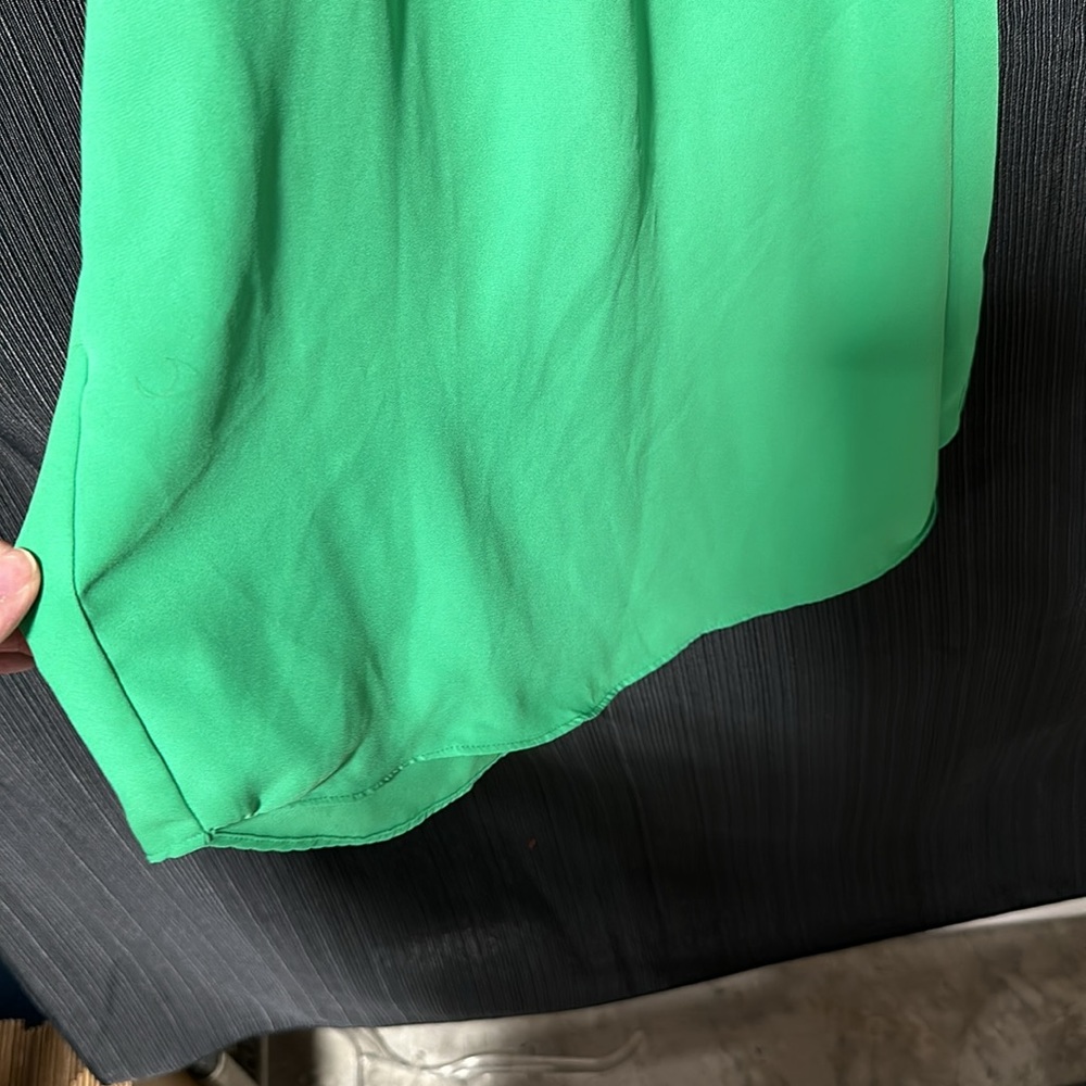 Violet + Claire brand Green sleeveless top /‎ Size M / M-18 - Picture 4 of 6